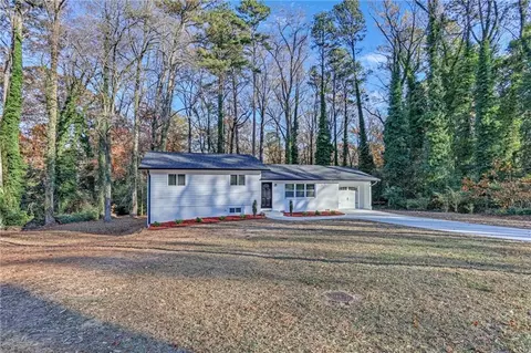 1681 Hammond Woods Cir SW, Marietta, GA 30008