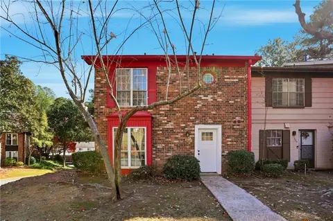 607 Garden Walk Dr, Stone Mountain, GA 30083