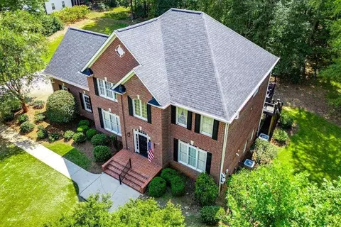 213 Shady Valley Dr, Carrollton, GA 30116