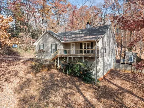5109 Peach Mountain Cir, Gainesville, GA 30507