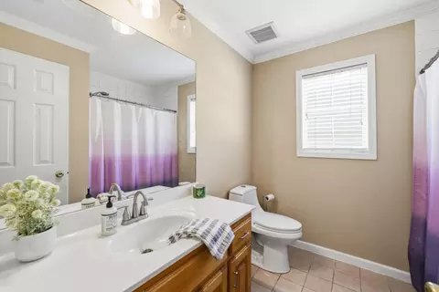 Bath - 575 Herring Rd, Grayson, GA 30017 photo 3 of 3