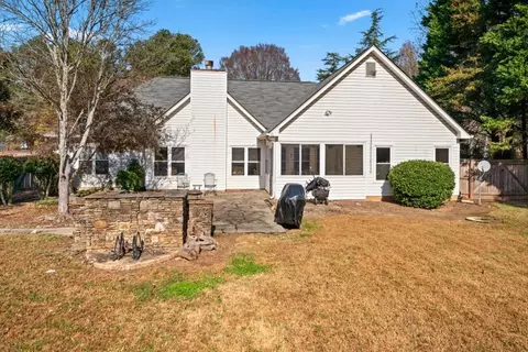 Exterior - 575 Herring Rd, Grayson, GA 30017 photo 7 of 14