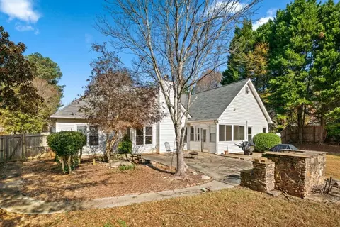 Exterior - 575 Herring Rd, Grayson, GA 30017 photo 8 of 14