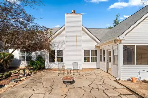 Exterior - 575 Herring Rd, Grayson, GA 30017 photo 4 of 14