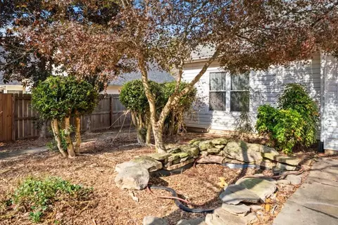Exterior - 575 Herring Rd, Grayson, GA 30017 photo 5 of 14