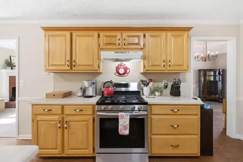 Kitchen - 575 Herring Rd, Grayson, GA 30017 photo 4 of 5