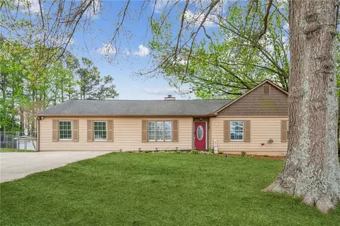 140 Apple Valley Dr, Woodstock, GA 30188