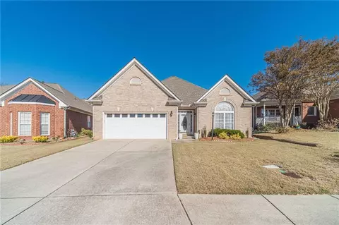 452 Sletten Dr, Lawrenceville, GA 30046