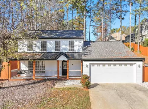 2000 Surrey Hill Cir, Lawrenceville, GA 30044