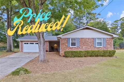 2577 Glen Cir, Lawrenceville, GA 30044