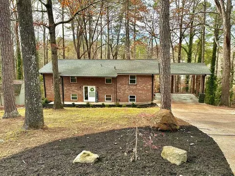 1985 Kingswood Dr, Marietta, GA 30066