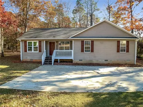 Exterior - 175 Chatham Dr, Athens, GA 30607 photo 3 of 4