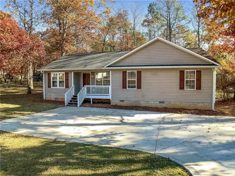 175 Chatham Dr, Athens, GA 30607