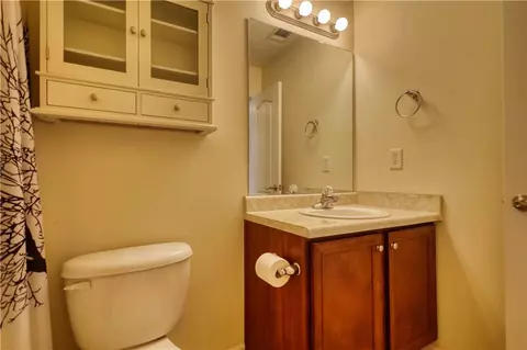 Bath - 40 Browning Dr, Covington, GA 30016 photo 7 of 10