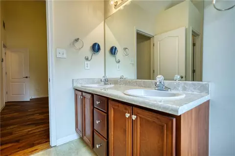 Bath - 40 Browning Dr, Covington, GA 30016 photo 3 of 10