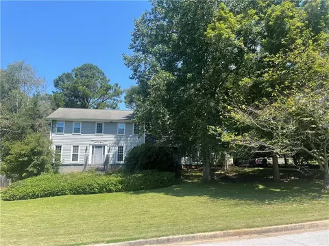920 Sugar Creek Dr, Conyers, GA 30094