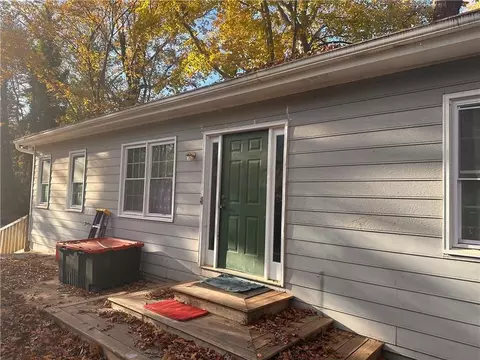 1637 Roman Point Dr, Norcross, GA 30093