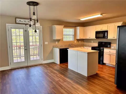 Kitchen - 108 Heather Ln, Commerce, GA 30529 photo 1 of 3