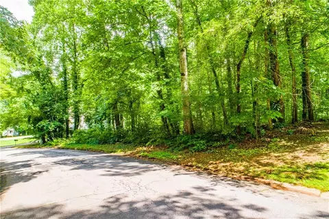 2790 Deerfield Dr, Lithia Springs, GA 30122