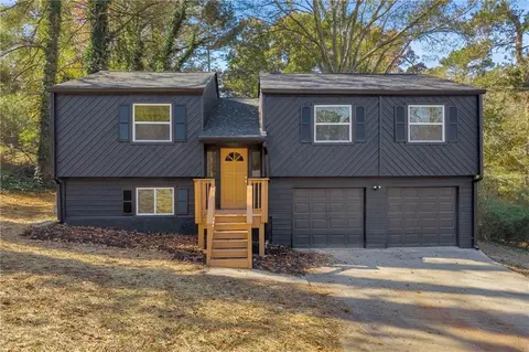 6150 Silver Spur Dr, Lithonia, GA 30058