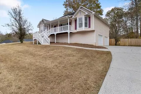 76 Yellowstone Ln, Powder Springs, GA 30127