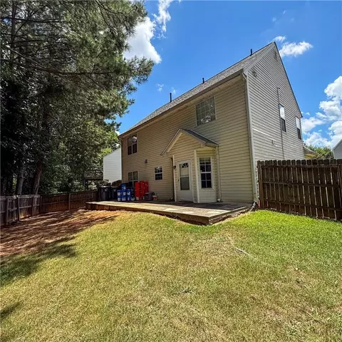 1110 Meadow Walk Ave, Lawrenceville, GA 30044