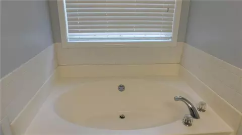 425 Berkshire Dr, Covington, GA 30016 photo 23