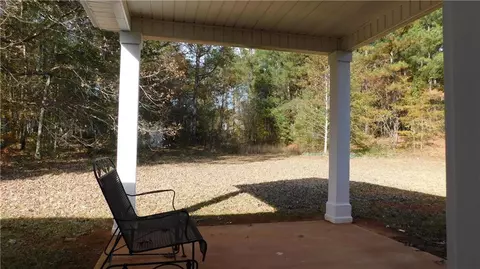 425 Berkshire Dr, Covington, GA 30016 photo 4