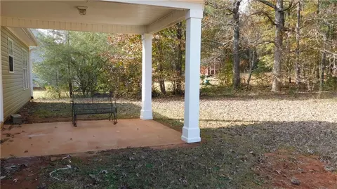 425 Berkshire Dr, Covington, GA 30016 photo 3