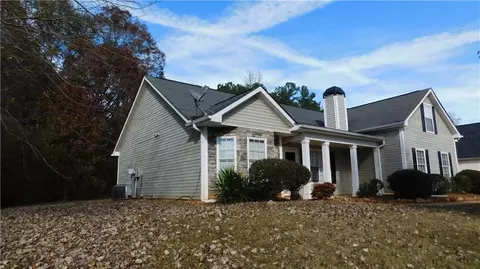 425 Berkshire Dr, Covington, GA 30016 photo 2