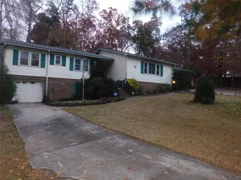 2273 Hampton Trl SE, Conyers, GA 30013
