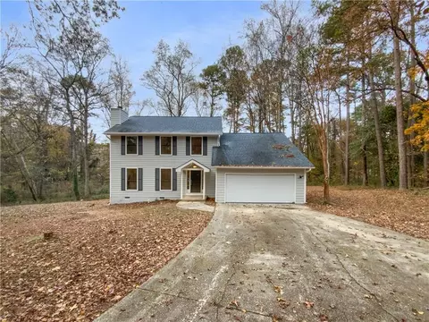 9176 Chickasaw Ct, Jonesboro, GA 30236