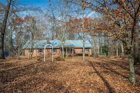 323 Mccartan Trl, Clarkesville, GA 30523