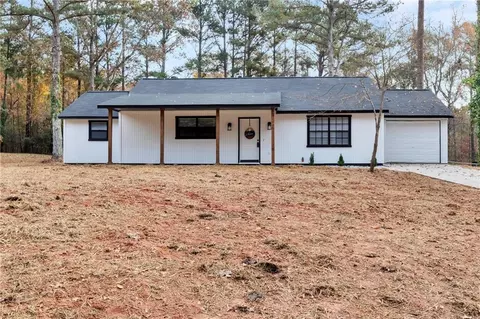 9056 Chestnut Lake Dr, Jonesboro, GA 30236