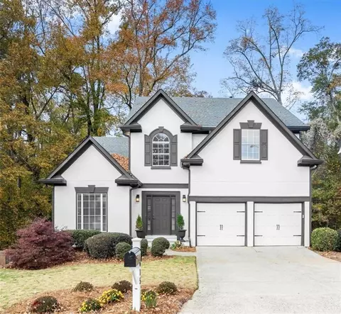 2015 Chelton Way SE, Smyrna, GA 30080