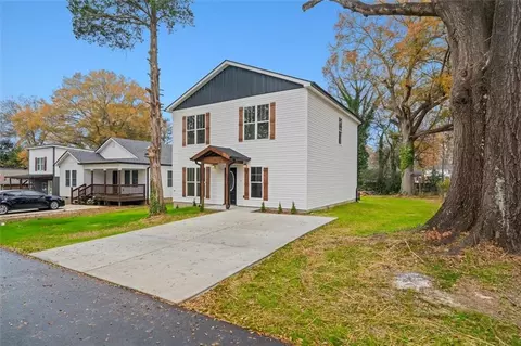 Exterior - 214 Gordon Ave, Calhoun, GA 30701 photo 4 of 6