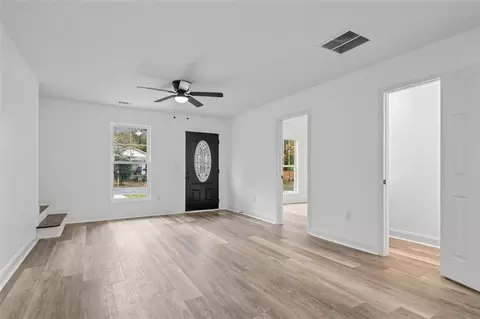 Living - 214 Gordon Ave, Calhoun, GA 30701 photo 6 of 6