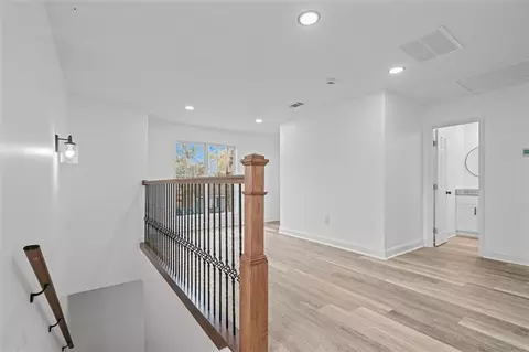 Entry Way - 214 Gordon Ave, Calhoun, GA 30701 photo 6 of 7