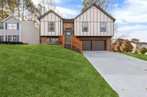 1060 Heatherwood Ct, Norcross, GA 30093
