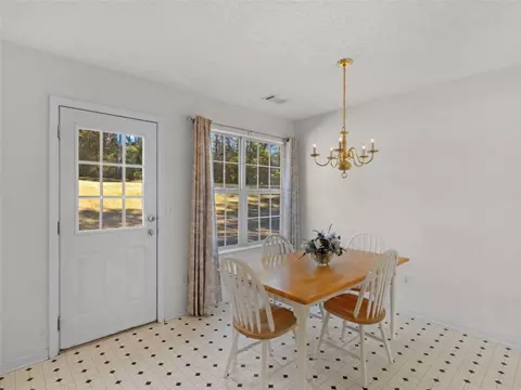 Dining - 209 Regal Rd, Jackson, GA 30233 photo 4 of 4