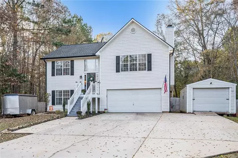 125 Floresta Dr, Mcdonough, GA 30252