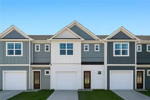 55 Wright St #67, Lavonia, GA 30553
