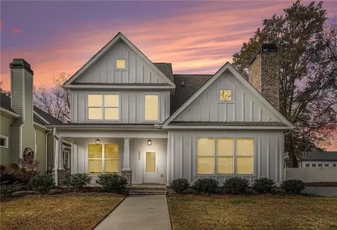 352 Davis St, Monroe, GA 30655 photo 2