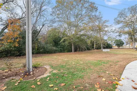 352 Davis St, Monroe, GA 30655 photo 32