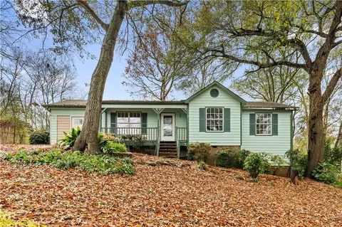 6 Highpoint Ct, Cartersville, GA 30120