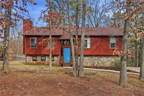 82 Fox Ridge Ct, Dallas, GA 30157