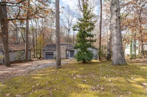 3964 Ferncliff Rd, Snellville, GA 30039