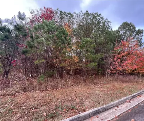 1075 Falkirk Ln, Stone Mountain, GA 30087