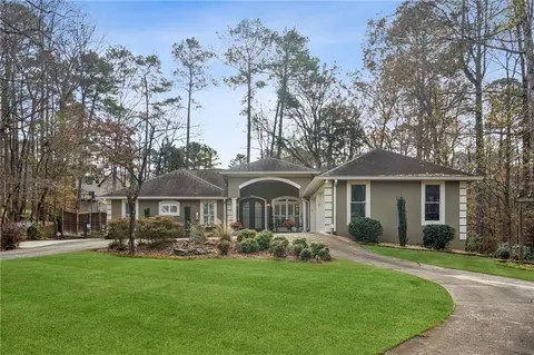 1552 Catherine Ct, Suwanee, GA 30024