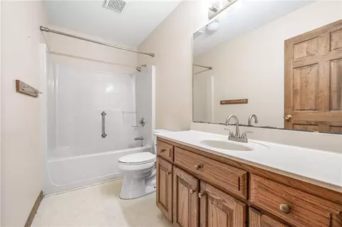 Bath - 33 Andrews Rd, Carnesville, GA 30521 photo 2 of 2